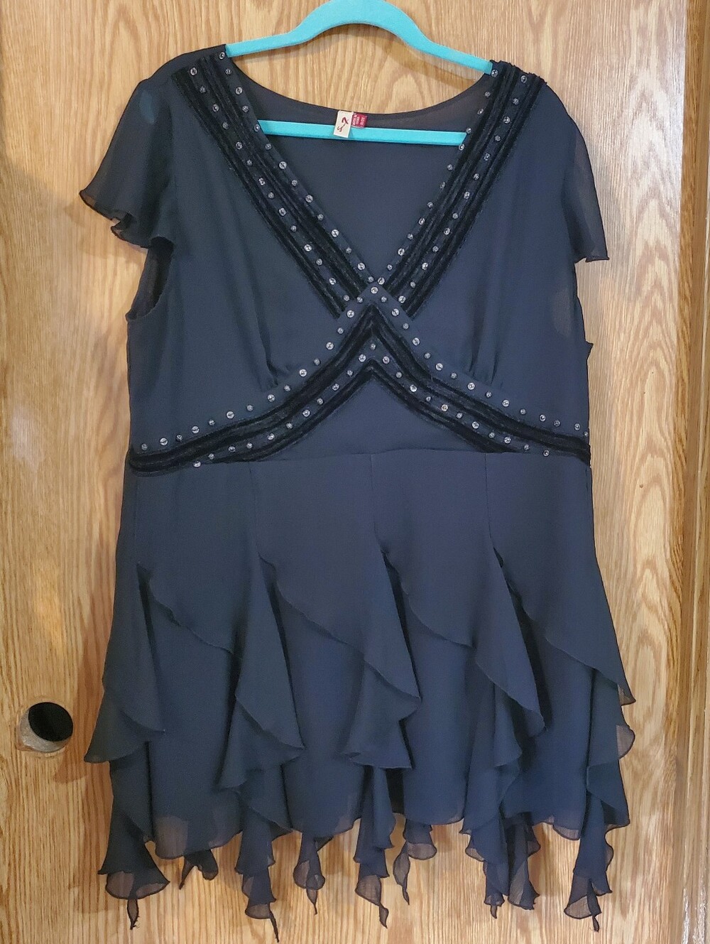 Seven7 Black Beaded V-Neck Ruffle Blouse Size 18/20